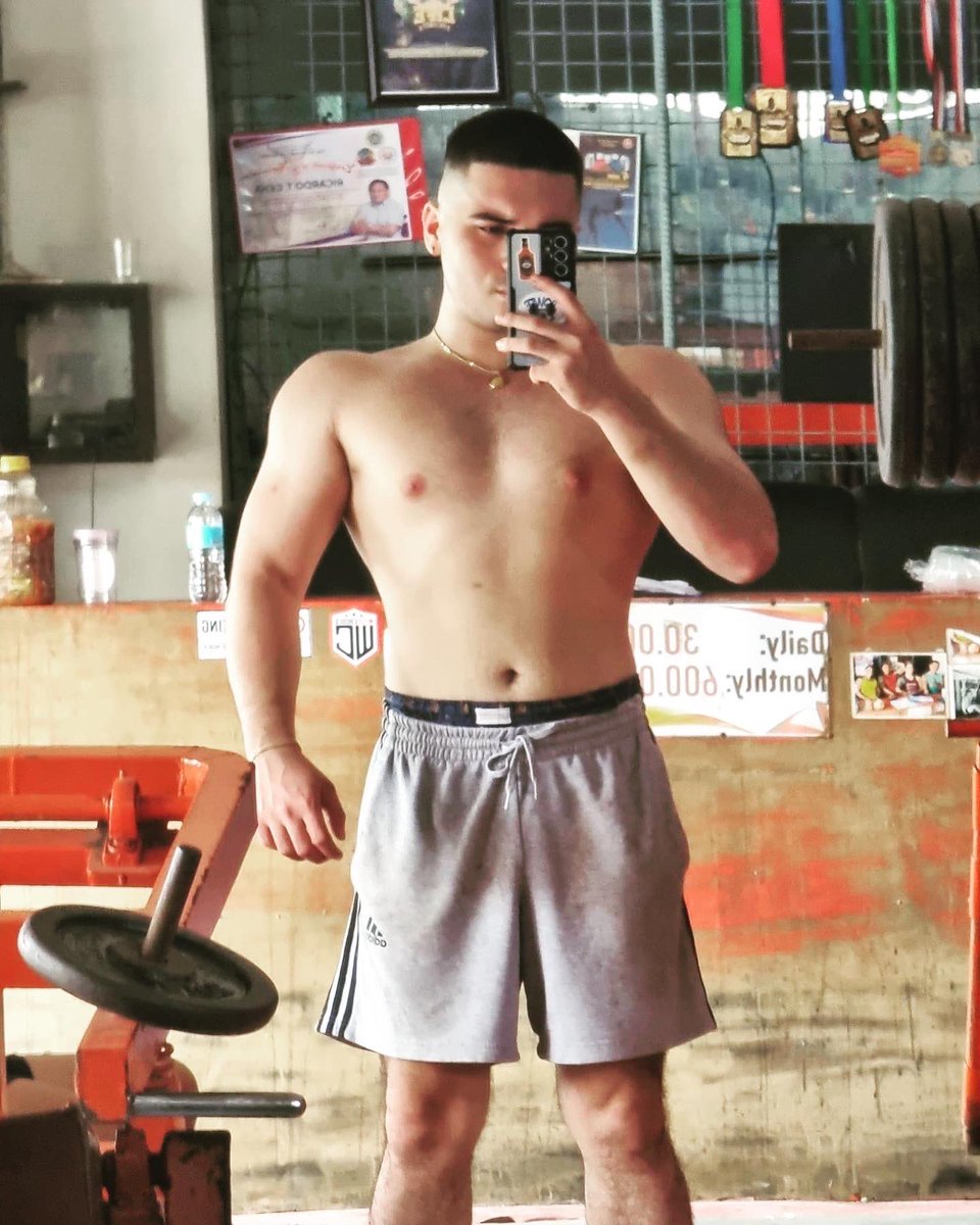 XChesterdre's tweet photo. THE GRIND NEVER STOP! 🔱 https://t.co/MKZRlELiXb