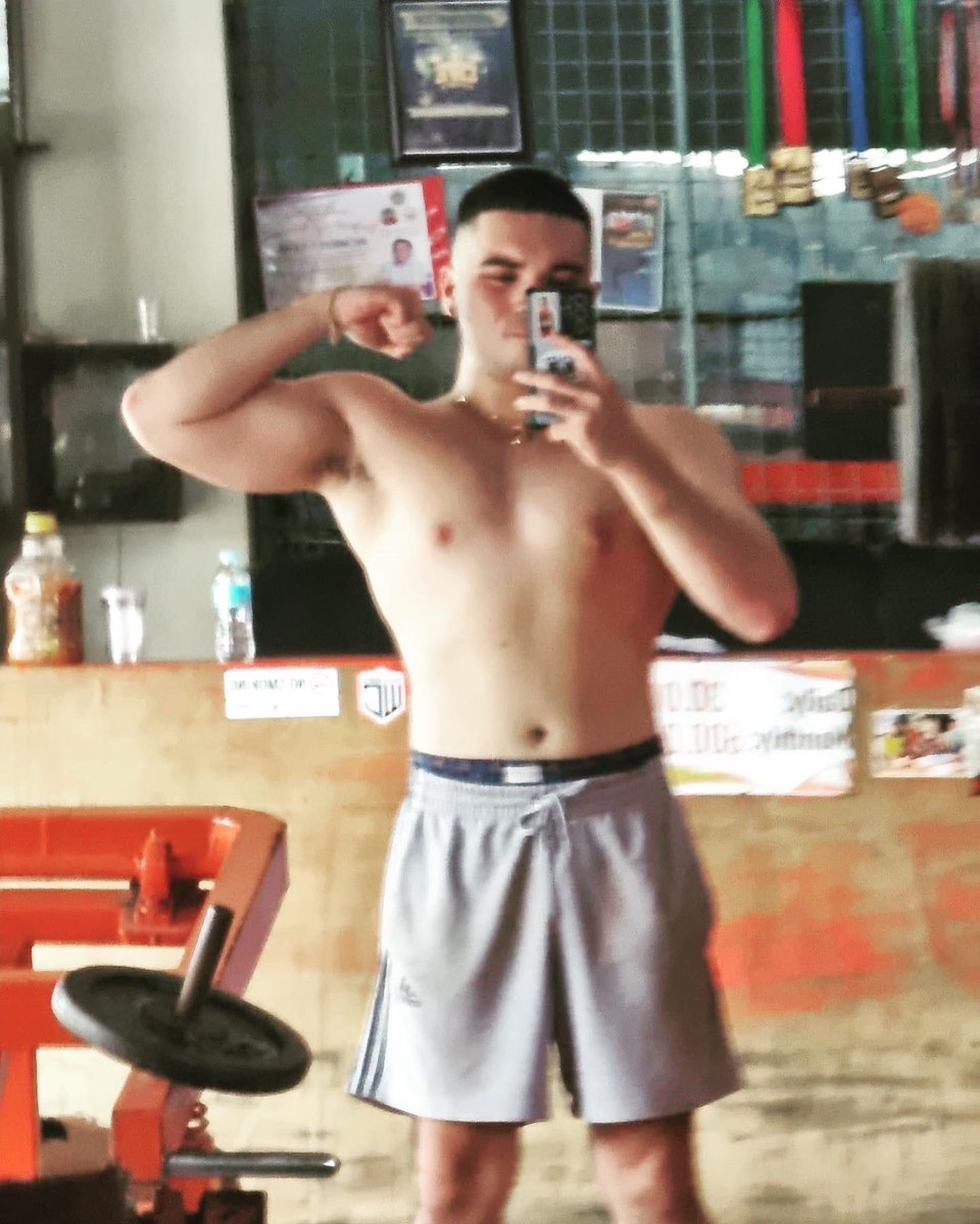 XChesterdre's tweet photo. THE GRIND NEVER STOP! 🔱 https://t.co/MKZRlELiXb