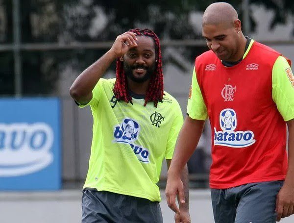 futebol_info's tweet photo. “Quando eu joguei contra o Corinthians… Que torcida é essa? É diferente. A do Flamengo é muito boa quando está ganhando. Quando está perdendo, esquece. A do Corinthians, não. Perdendo ou ganhando os caras estão lá.”

🎙 Vagner Love, ao Cara a Tapa.
📸 Daniel Augusto Jr | Vipcomm https://t.co/NcezYTjWrg