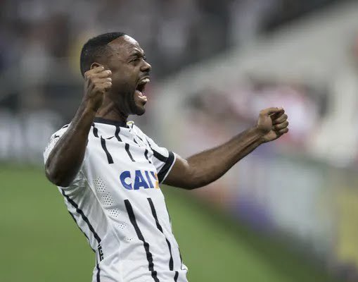 futebol_info's tweet photo. “Quando eu joguei contra o Corinthians… Que torcida é essa? É diferente. A do Flamengo é muito boa quando está ganhando. Quando está perdendo, esquece. A do Corinthians, não. Perdendo ou ganhando os caras estão lá.”

🎙 Vagner Love, ao Cara a Tapa.
📸 Daniel Augusto Jr | Vipcomm https://t.co/NcezYTjWrg