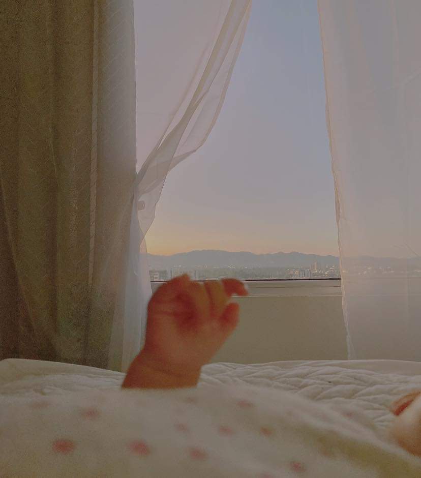 AnielicaYT's tweet photo. Esta vista es un regalo y mi pequeña Ani bb lo sabe! Ella ama ver el atardecer. https://t.co/zqYDUx7BfJ
