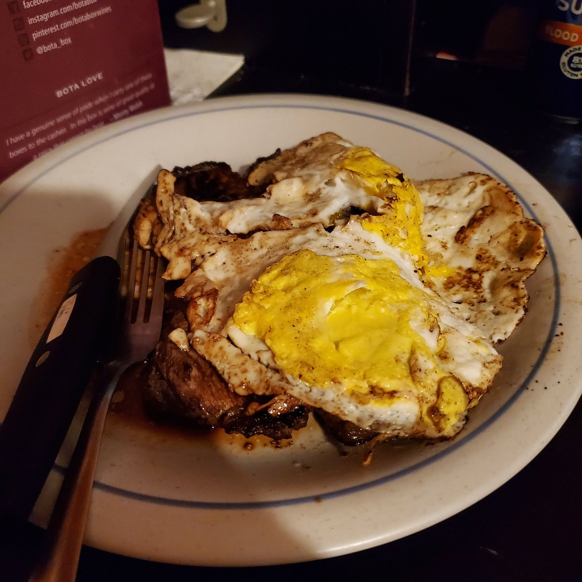 snootbooper87's tweet photo. Oh Em Gee. If you HAVENT marinated your steak in Keith's burger sauce..... you need to. That was INCREDIBLE.  (Also huge shout out to my hubber who grilled it to perfection) thanks @KeithHabs ! I will be buying a stash of that now 🤣🤣 https://t.co/L8Wr1qBwxL
