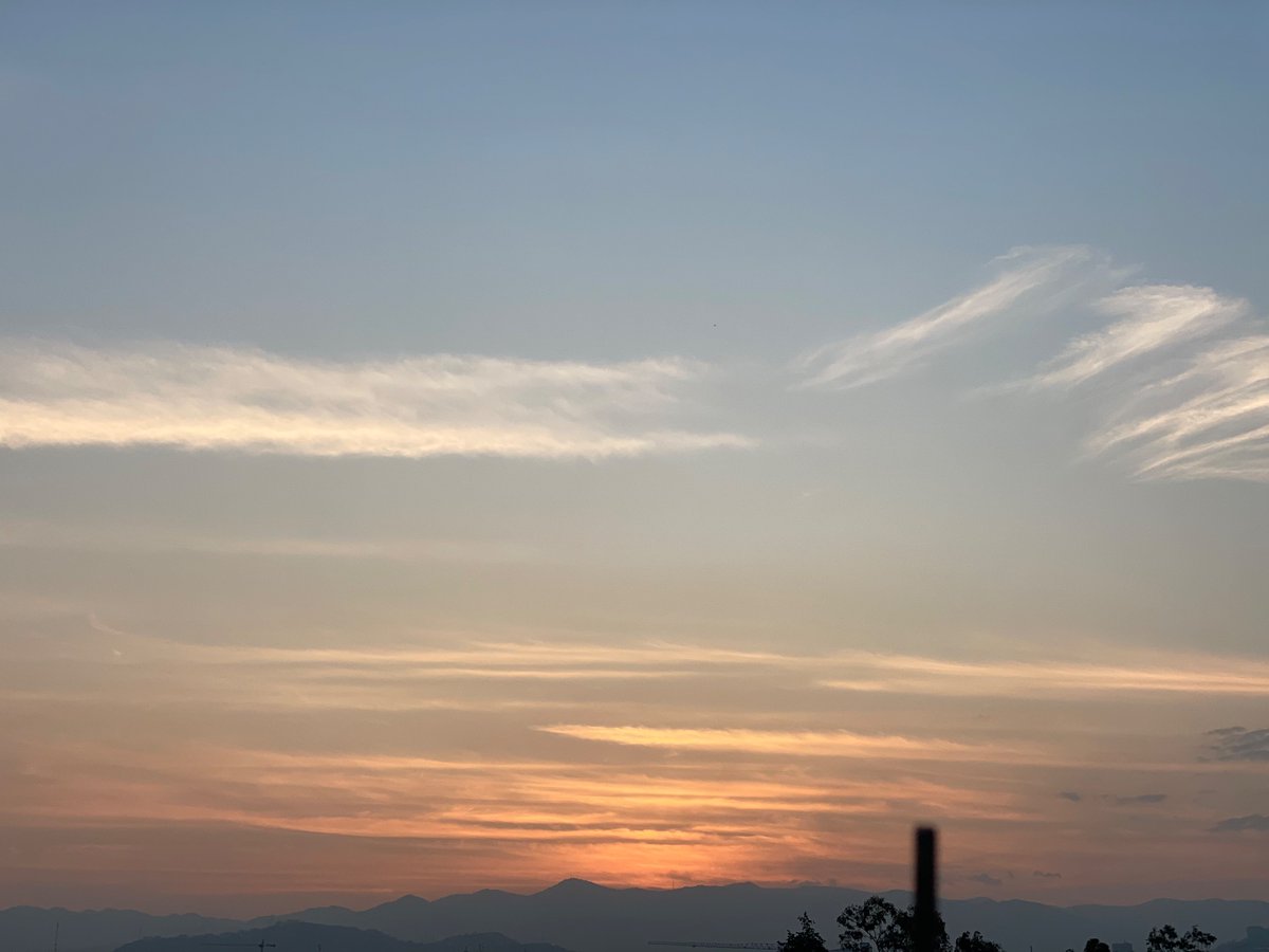 Hermoso Atardecer 
(19-12-22  17:56 hrs)

Saludos desde nuestro hermoso Valle  de México  

Tlalnepantla de Baz, Estado de México 

#ClimaAlAire 
<a href="/mendezraq/">RAQUEL MÉNDEZ AVALOS</a>

<a href="/PaolaRojas/">Paola Rojas</a>