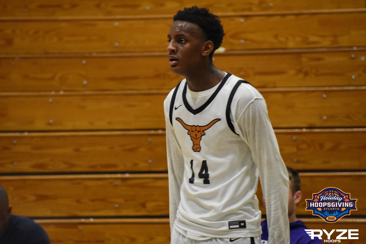 rodgerbohn's tweet photo. 6'6 2024 Cannon Richards of @Kell_Hoops (GA)/ @gameeliteatl was a jack of all trades at @TarkClassic in super close W over Liberty. Long, athletic dude who went to work from 18 feet in, defended multiple spots, and was super active. https://t.co/8FGxKNyIwg