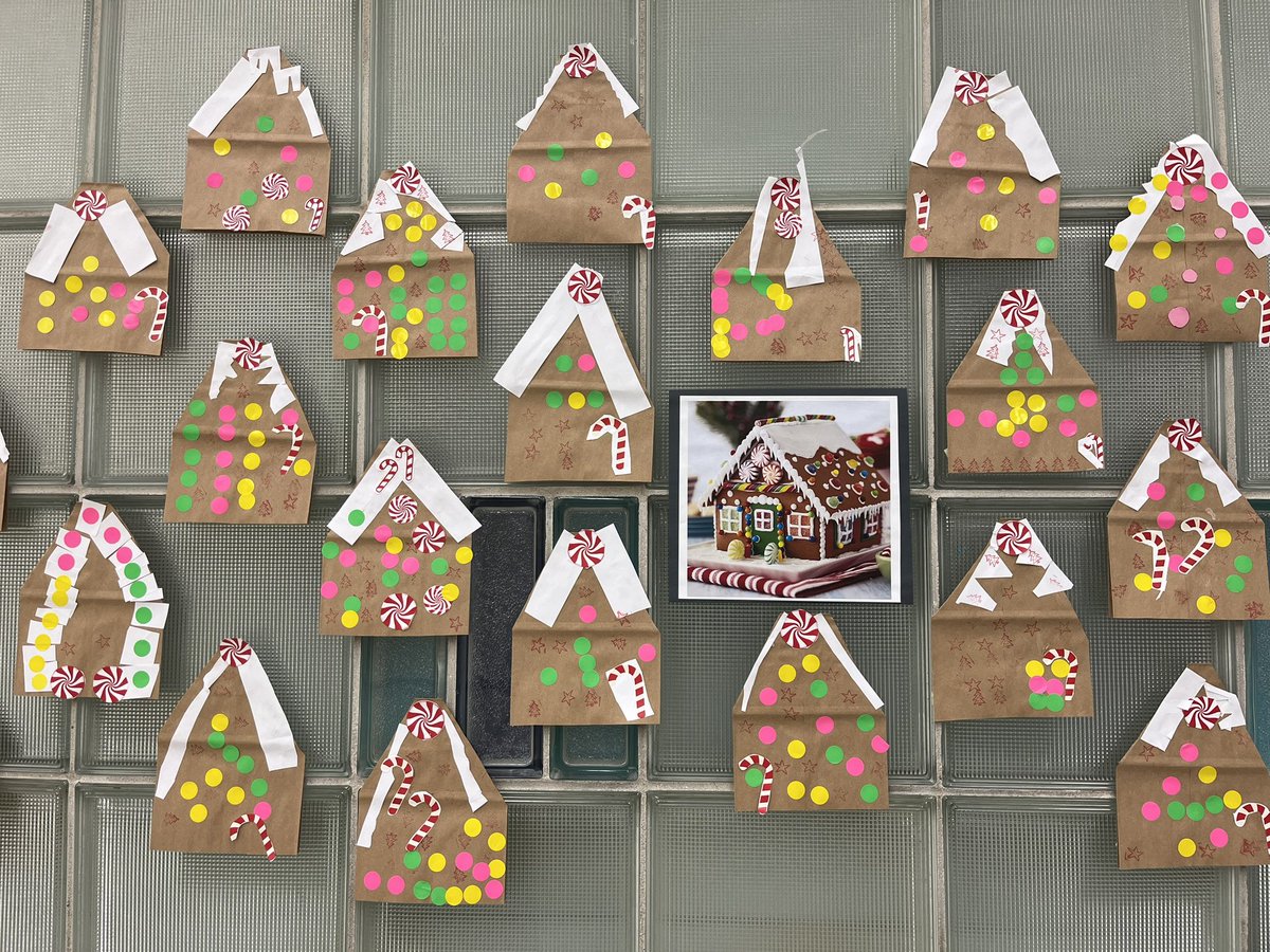Love this idea from <a href="/BartlettBritt1/">Brittany Bartlett</a>. The students enjoyed creating their own gingerbread house.  So adorable!
