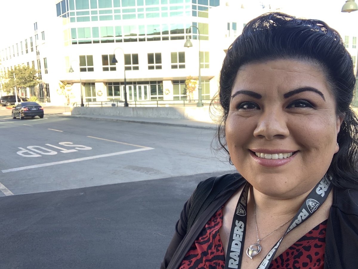 angelinabaray's tweet image. Made it to LA. Got settled, thanks to a very dear friend. #HeyLookMa #ImadeIt #FirstDayOfWork #LA #dreamsDoComeTrue