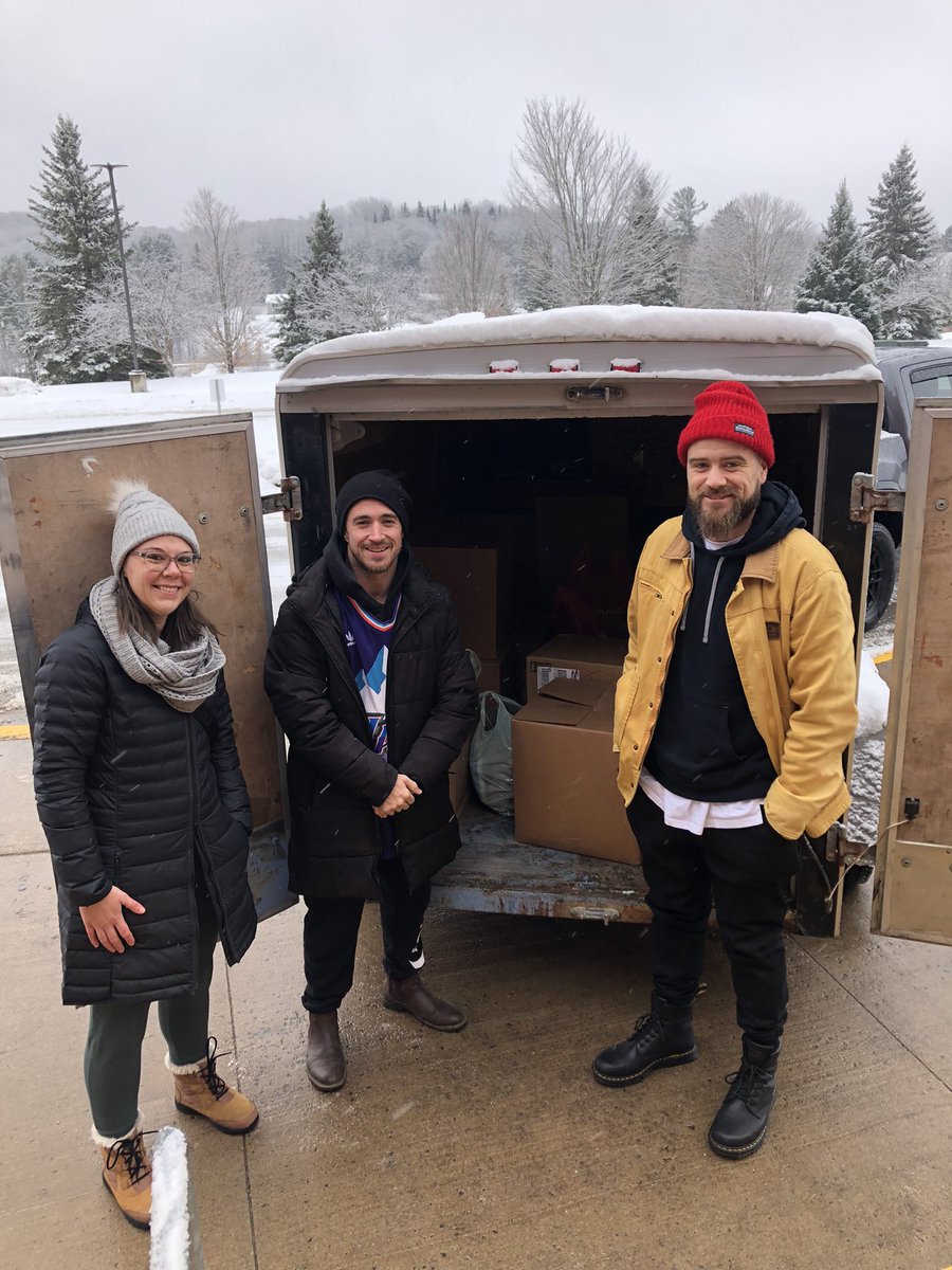 Lisa Phillips tweet media