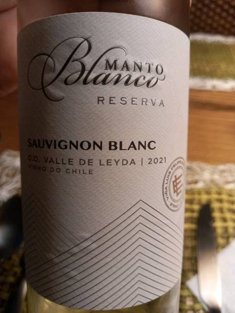 GrantMccombe's tweet photo. Basic, for the price in Brazil, even more basic. No cla…. Wine from Manto Blanco via Vivino: https://t.co/mLiVIN9mOq https://t.co/UZHiTGNLBa