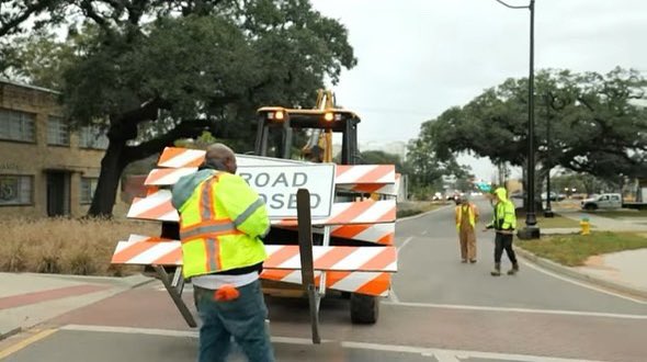 MobCityCouncil's tweet photo. The road closure signs are gone, and Broad Street is now open to drivers! We appreciate your patience during this project. Please continue to watch for construction crews as they work to put the finishing touches throughout the project. https://t.co/j30d01g7Ka