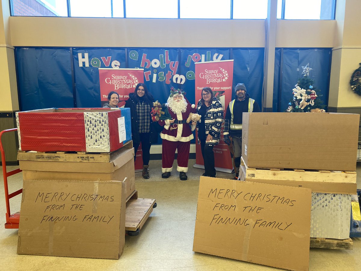 SurreyChristmas's tweet photo. Thank you @finningcanada for your support year after year! ❤️ #FinningFamily https://t.co/ebomMmucHz