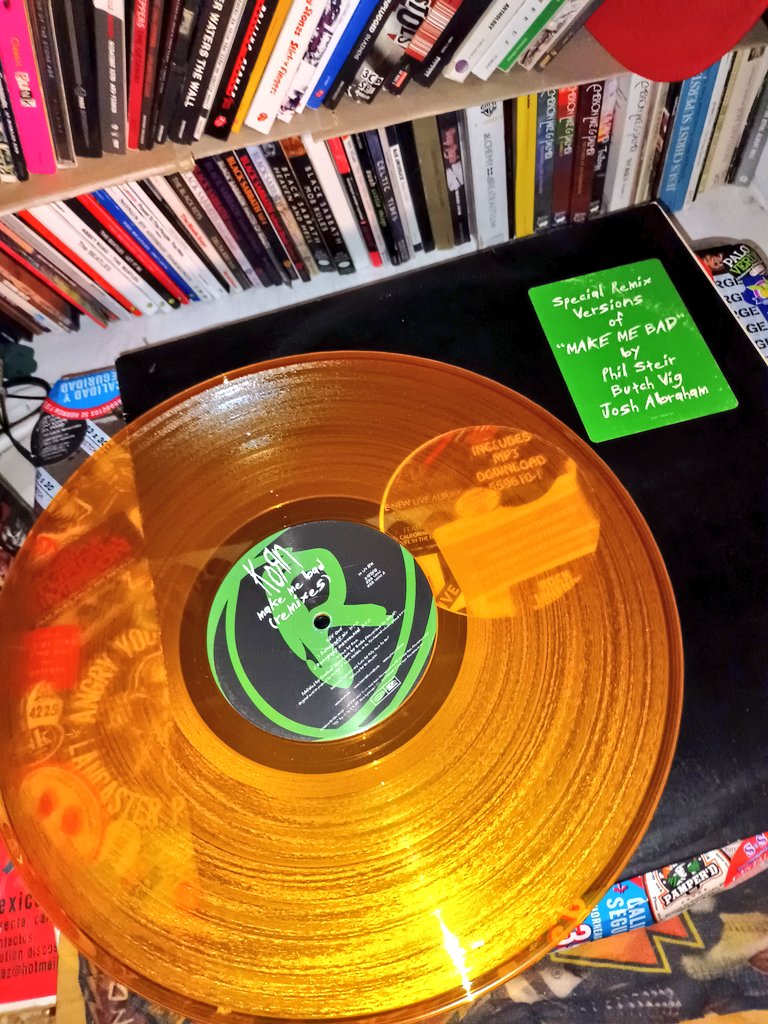 ZTNK71's tweet photo. KORN
Make Me Bad (The Remixes)
1998
@Korn
#korn #makemebad https://t.co/vGr8CN14a6