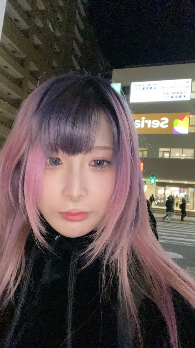 coco_toto_refle's tweet photo. おはよ。昨日母殿に髪色見せるために撮ったノーマル無加工が��較的盛れたからみて。 https://t.co/k2mxjyYMfk
