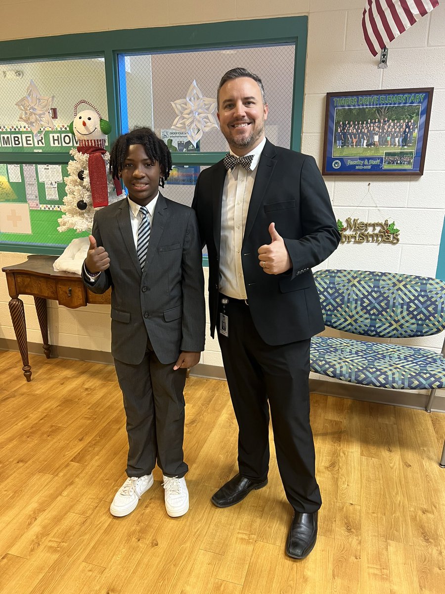 Everyone was “Dressing to Impress” and wearing their NYE best today!  #PACKrising <a href="/MelissaWarnerNC/">Melissa Warner</a>