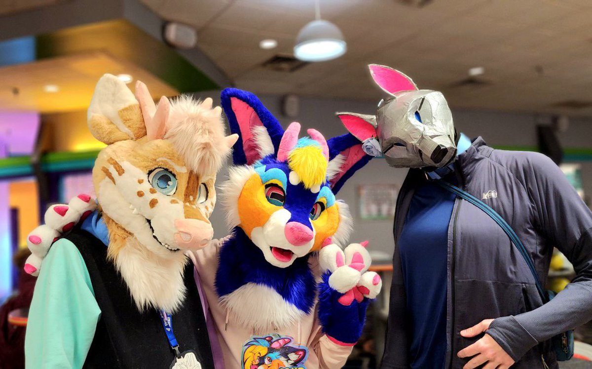 astridddragon's tweet photo. everyone welcome SOUP the goat-dog!! made by the absolutely amazing @Splinter_Fox !! i was so incredibly lucky to grab a slot with my dream maker, and look how perfect he turned out!! design by @Slumberyote 💙🧡 #fursuit #furry https://t.co/jQVneG4EKt