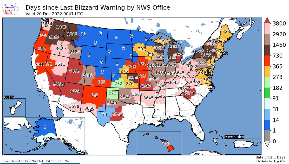 RayPetelinWx's tweet photo. You may hear "Social Mediarologists" talking "Blizzard"... It is far too soon for that! It has been 3702 days (more than 10 yrs) since our last blizzard warning, so they are quite rare here. Calling for one 5 days out is irresponsible. https://t.co/XpSdJRCb3y
