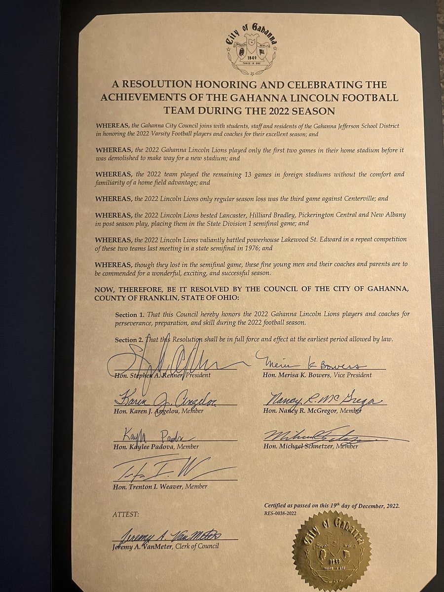 gahannafootball's tweet image. Thanks to City Council @CityOfGahanna and Mayor Jadwin @BetzBel for honoring @gahannafootball and our Historic season!  #WeAreLions