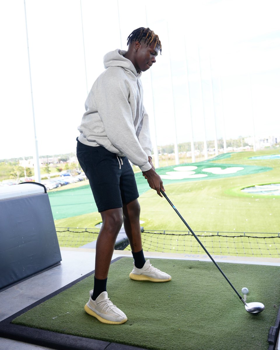 step_basketball's tweet photo. Top Golf - Ft. Myers, Florida - City of Palms day off ⛳️ 
📷: @MovingPictureny 
#Stepinac #CHSAA #Stepinac75 #DefineYourFuture https://t.co/PGZ0Aw4LIc