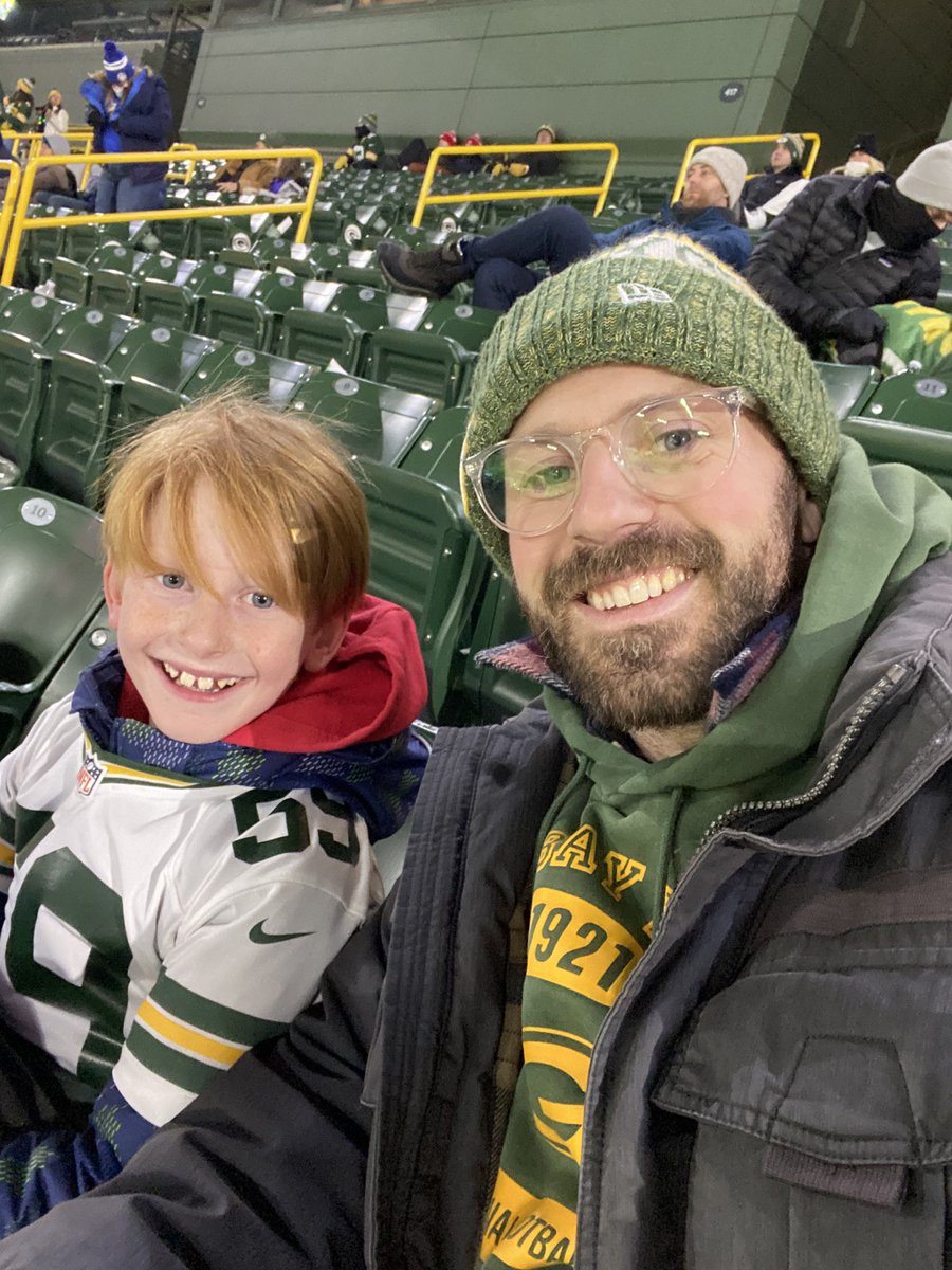MrGusloff's tweet photo. #GETLOUDLAMBEAU https://t.co/alIj8W3USp