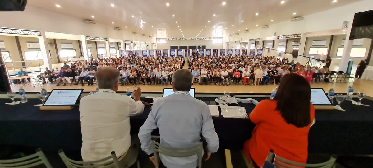 vascozubieta's tweet photo. Hoy nos reunimos con los Congresales y Delegados de nuestra Organización. Donde hicimos un análisis de la actuado durante todo el 2022 y proyectamos las actividades para el año que viene. Quiero agradecer la presencia de ⁦⁦@hectordaer⁩ y ⁦⁦@carlingrande⁩ https://t.co/rq0WxlwEdq