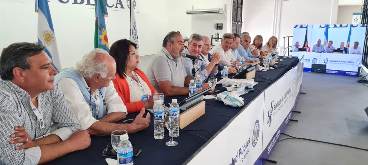 vascozubieta's tweet photo. Hoy nos reunimos con los Congresales y Delegados de nuestra Organización. Donde hicimos un análisis de la actuado durante todo el 2022 y proyectamos las actividades para el año que viene. Quiero agradecer la presencia de ⁦⁦@hectordaer⁩ y ⁦⁦@carlingrande⁩ https://t.co/rq0WxlwEdq