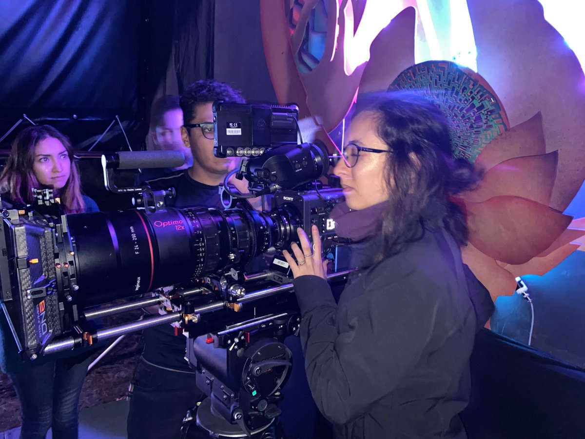 simplementeMX's tweet photo. Proyecto con nuestra cámara Sony Venice, óptica @AngenieuxLenses Optimo 12x Zoom Super35 y monitor @AtomosGlobal Shogun 7HDR Pro. Equipos disponibles para rentar
#RentasSimplemente #SonyVenice #Angenieux #Optimolense #AtomosShogun #produccion #postproduccion https://t.co/lIgPZLbDii