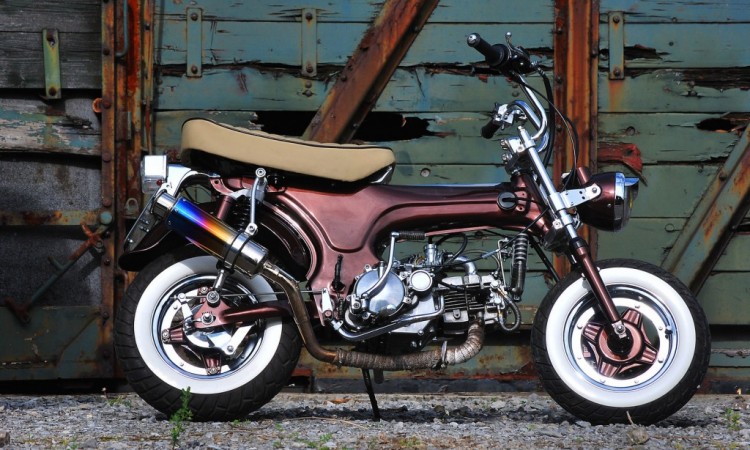 MotorcyclesJPN's tweet photo. 【Dax ST70 / Honda】
"Dax St70 is one of the best models produced by the outstanding brand Honda."
[Motorcycle No. 339 (Ⅰ)]
#HondaDax #ST70 #ST90 #Minibike #Honda

《Web》https://t.co/ypJek2ljxB https://t.co/GVLBXiSwXf