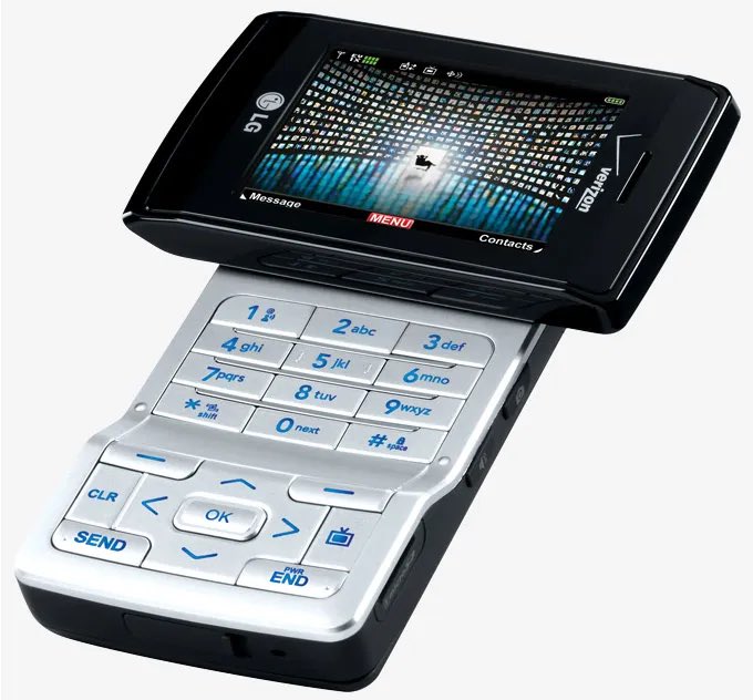 sharonlee_pdf's tweet photo. on god, this still the best phone i’ve ever own. i think about this often. https://t.co/iBWfjkToLD
