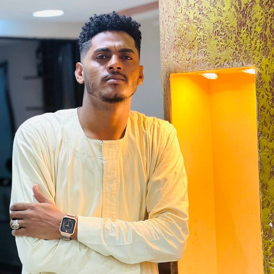 #صورة_ملف_شخصي_جديدة
ولا شيءَ منْ الأمسِ سيعود، صَلّو لأجلِ بداياتٍ أخرى رَائعة