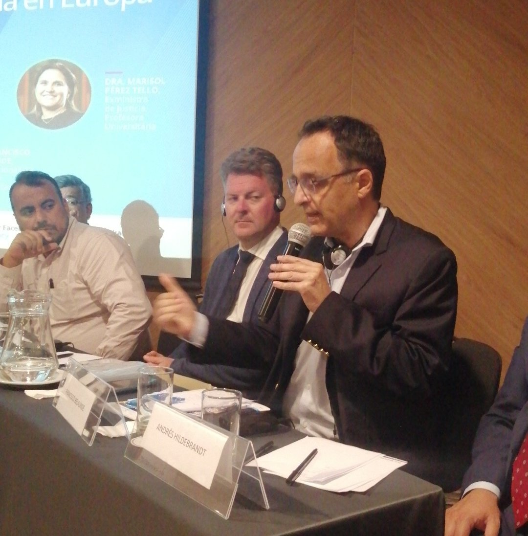 IESCPeru's tweet photo. #AHORA | Francisco Belaunde, Internacionalista, en #FSC: "La democracia y los derechos humanos están siendo asediado desde los organismos multilaterales".

@kasenperu https://t.co/RjhKiviiI0