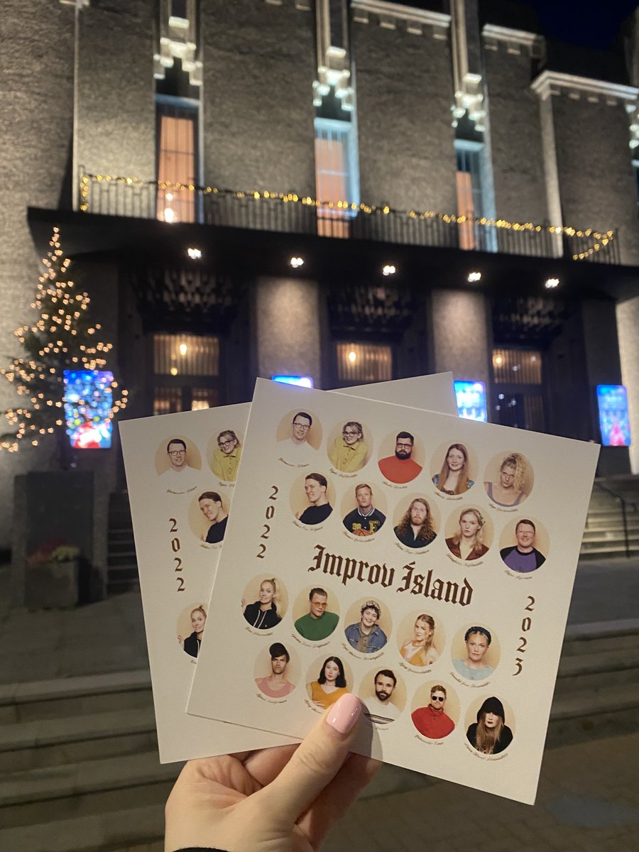 Jólagjöf sem bætir, kætir og er líka smá sexy. Hægt að nálgast þau í miðasölu Þjóðleikhússins.