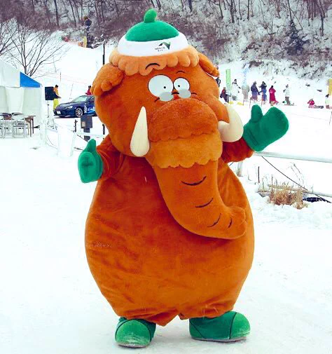 Manmoshi is a wise old mammoth mascot who teaches the people of East Japan about safe driving in the snow. 