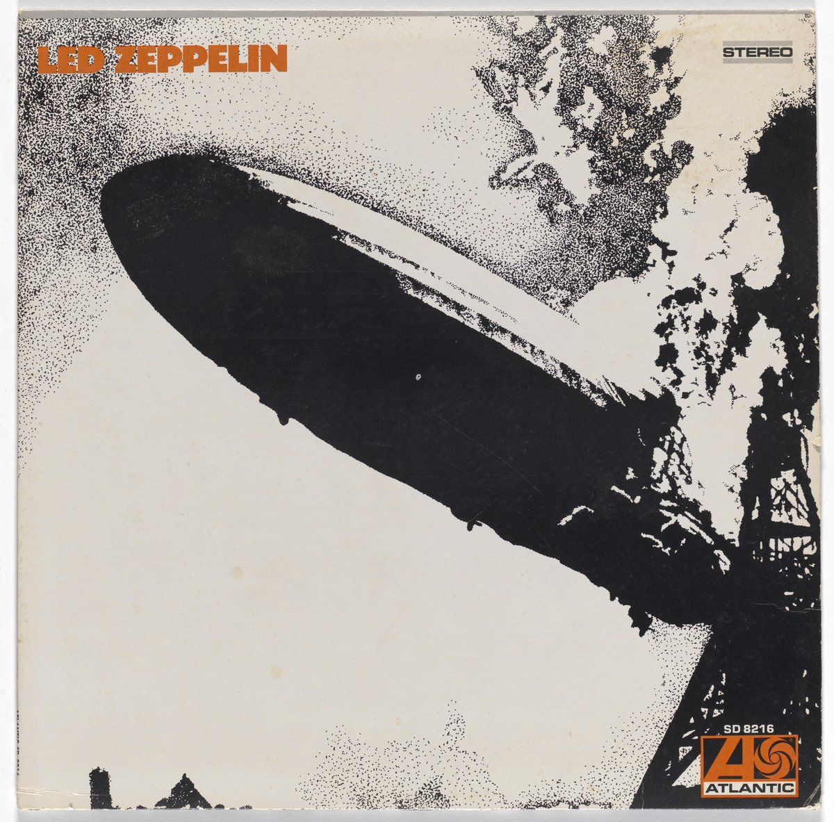 RockDay26's tweet photo. El 12 de enero de 1969, Led Zeppelin lanzó su álbum debut. ¿Sabías que "Good Times Bad Times" fue la primera canción que grabaron para este disco? El álbum más clásicos que muestran el talento musical de estos músicos. ¡No puedes perderte este álbum! #LedZeppelin #RockClassico https://t.co/RCu2qM8sqp