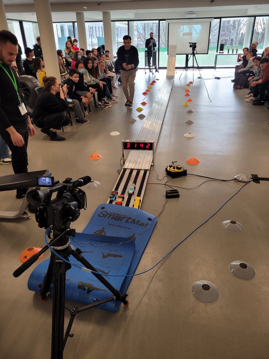 Andrea Lossing tweet media