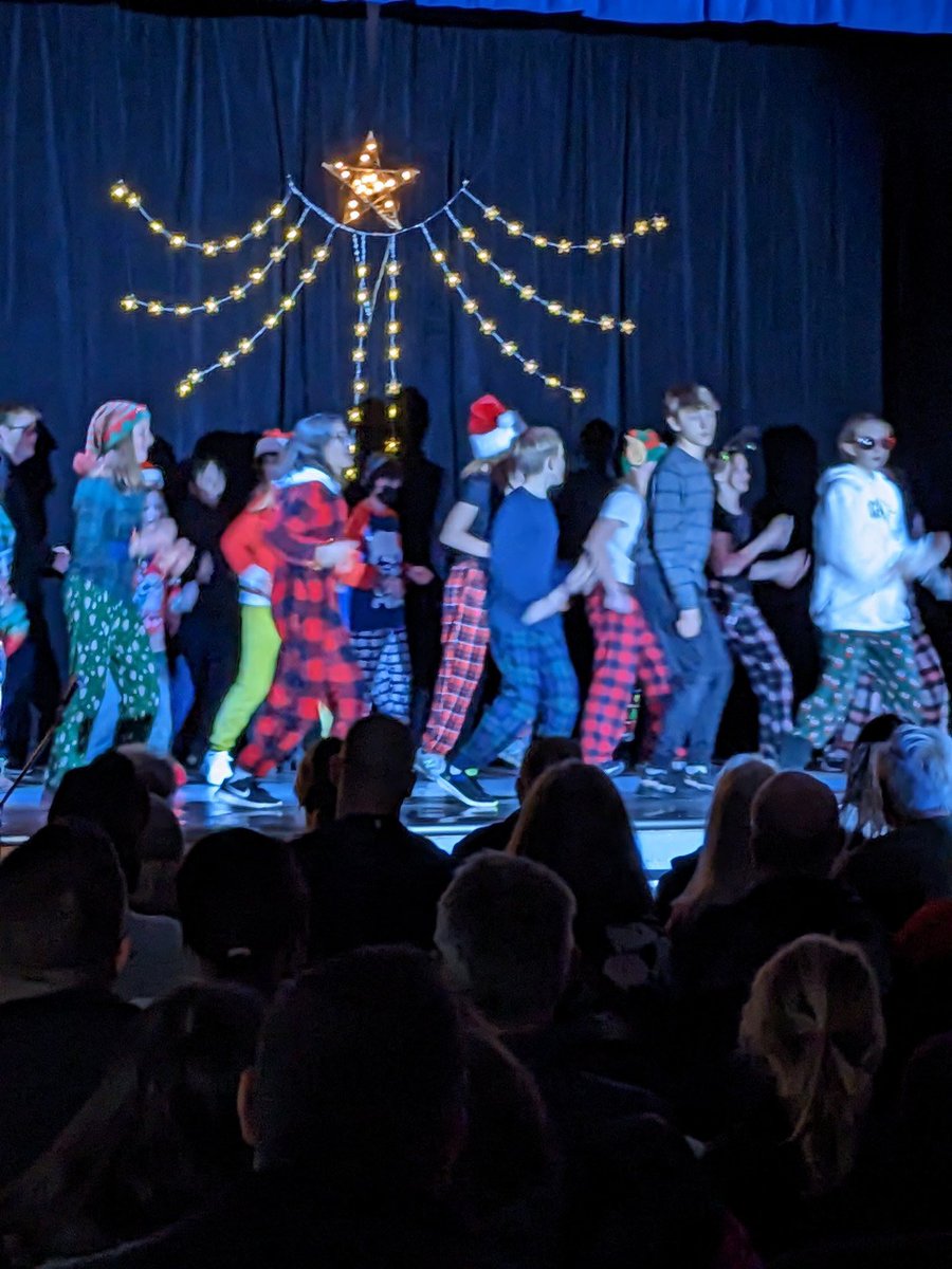 So much fun at the <a href="/HRBurlington/">Holy Rosary</a> Christmas Concert today! Great show, everyone! ✨🎄