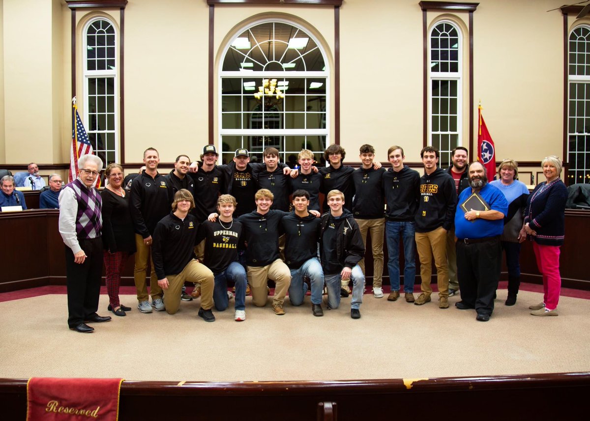 Baseball_UHS's tweet photo. Tonight the Putnam county board of commissioners recognized our 2022 state championship team.
@ShanksWes
@Dronebarger24
#beeboys https://t.co/2hdCMkOXh7
