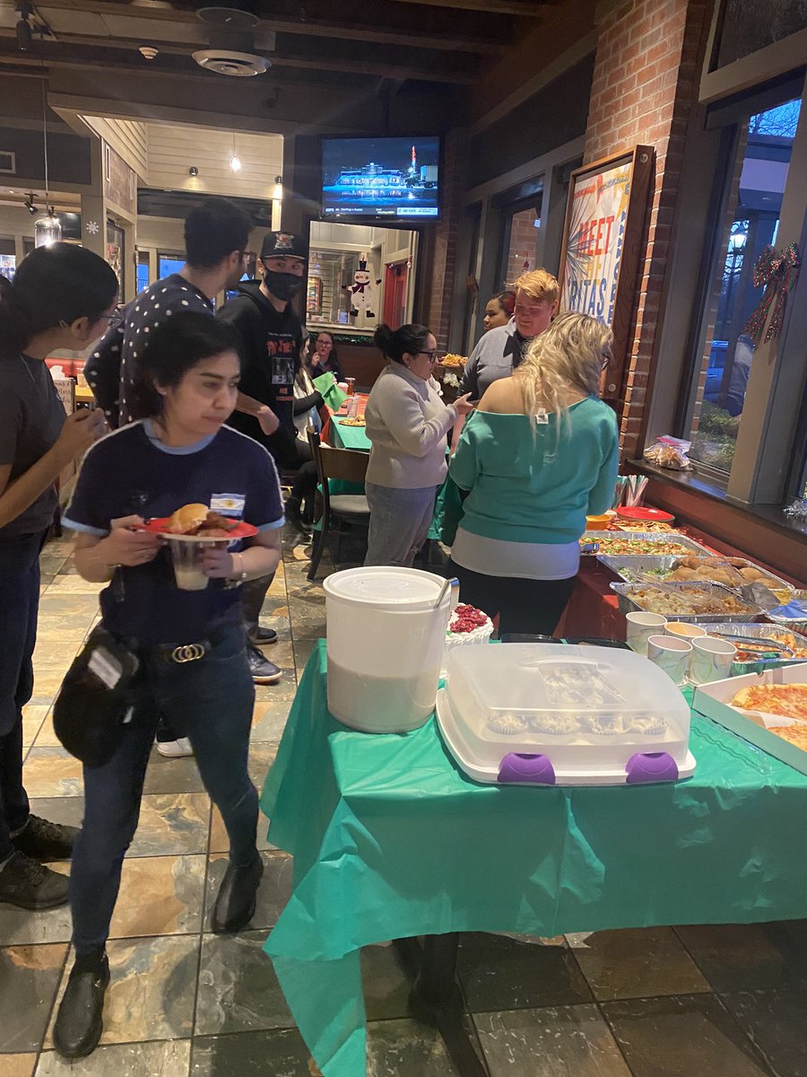yofeesha's tweet photo. BayShore’s holiday party! Potluck and white elephant gift exchange! Only one person stole a gift! 😂 @Chilis 

#chilislove #chilisjobs #chilisbayshore #teambayshore https://t.co/3NT7sJGuGu