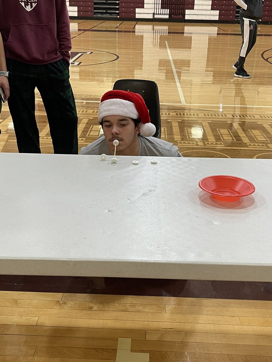 CoachLCole's tweet photo. Great first day of Winter Minute to Win in the gym today! Who will be the Winter Olympic Champ on Wed? @jhhsap9 @HandleyJudgesAP https://t.co/1MoihY5J0U