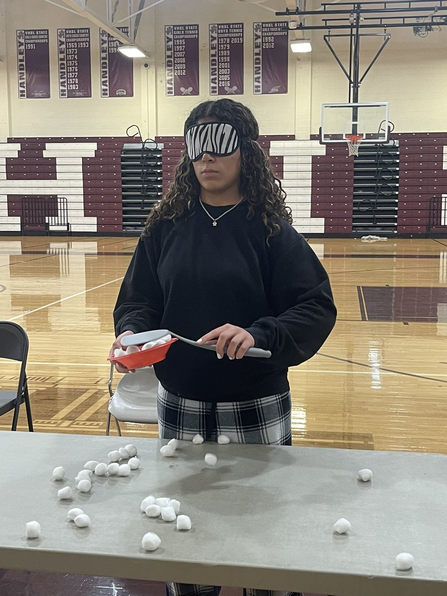 CoachLCole's tweet photo. Great first day of Winter Minute to Win in the gym today! Who will be the Winter Olympic Champ on Wed? @jhhsap9 @HandleyJudgesAP https://t.co/1MoihY5J0U