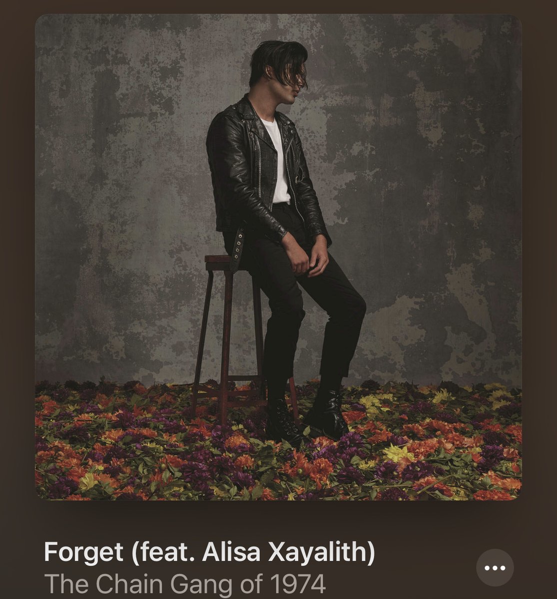 JosephGodby's tweet photo. Y’all gotta go check out @alisaxayalith’s music - seriously one of my top favorite vocalists I’ve come across. First heard her on Forget by The Chain Gang of 1974 and have been a fan since https://t.co/x2ciaTznJG https://t.co/f9wjR1XsZC