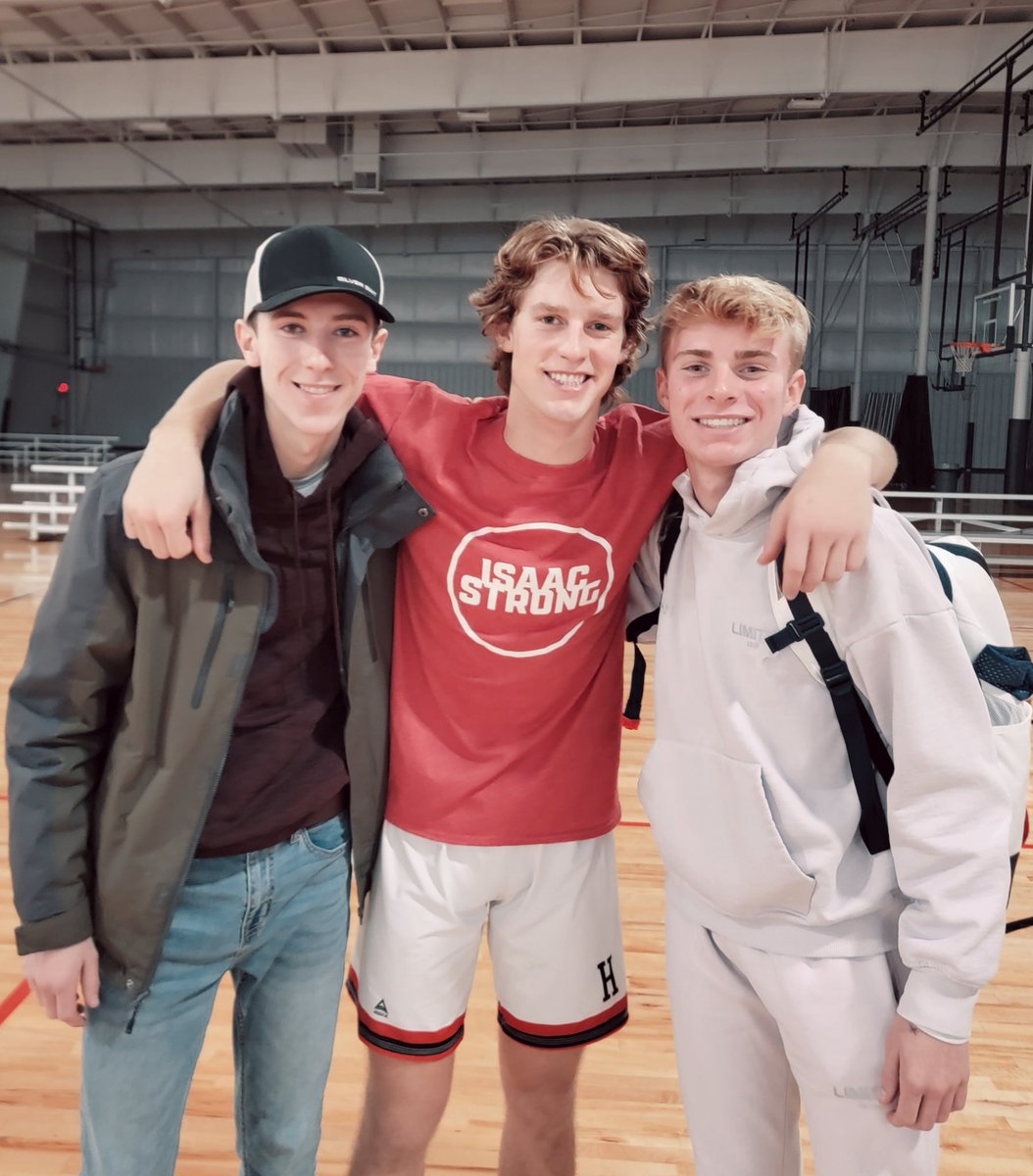 MiedemaGraysen's tweet photo. 1,000 point club 🤝🏼 🕊️Psalms 19:1 @BrendenWelper @EHoopsSpotlight @Fullcourtvision @AlmaScotsMBB @CornerstoneMBB @TheCEO_UTS @AQMensBBall @lenny_padilla @HankampScott @Jets_MBB @hub_hooper @INTechMBB @ClaytonStateMBB @bball_recruited @MyBBallRecruits @DfwBasketball https://t.co/8p234GXvan