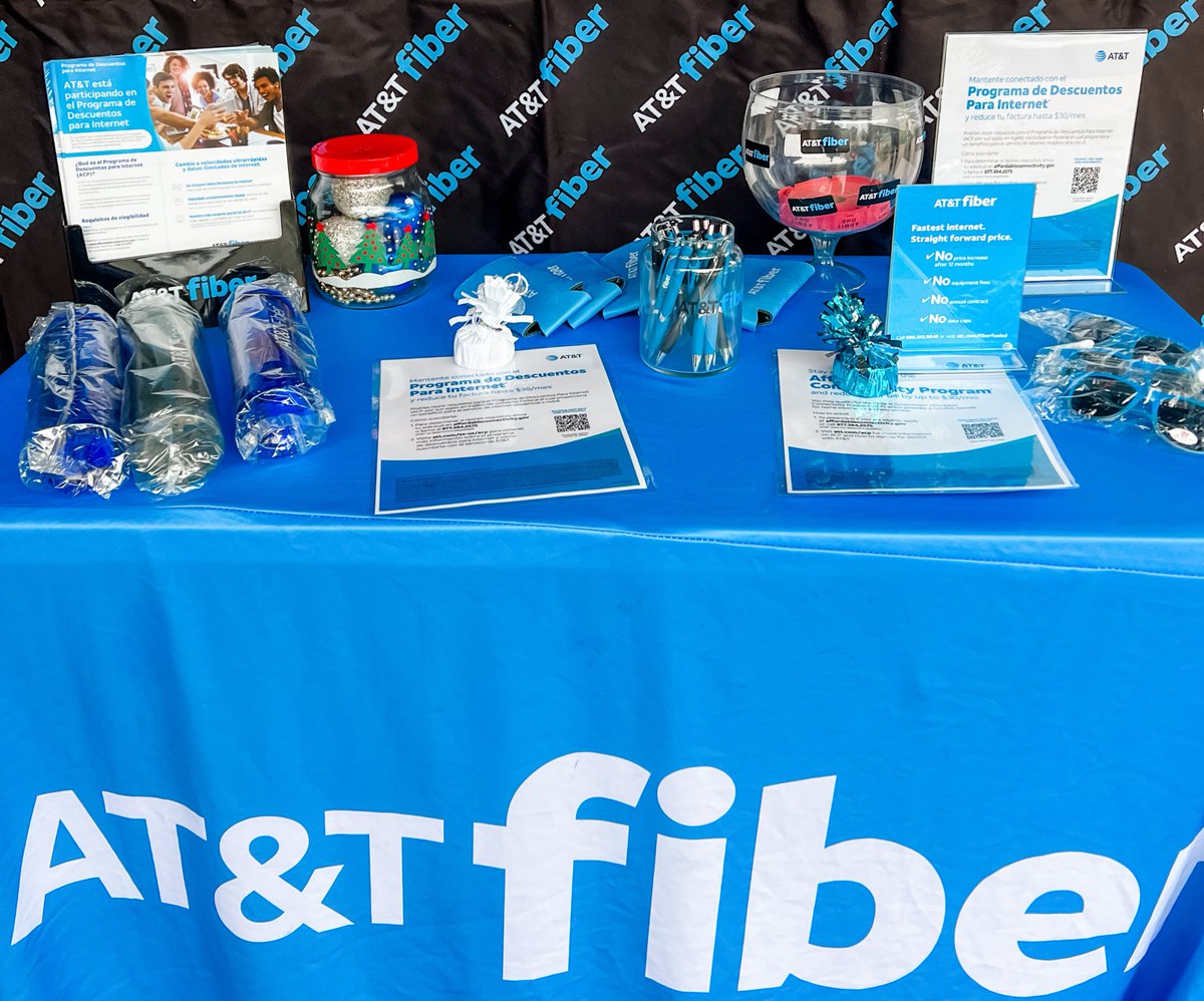 kirsten_peavey's tweet image. A little rain won’t stop us from educating the Cypresswood Residents about super fast, super affordable AT&amp;amp;T fiber internet! 💙🌐💨
#ACP #ACCpartnership #STXfiberflex 
@JRBenitezSTX @STXSpeedsetters