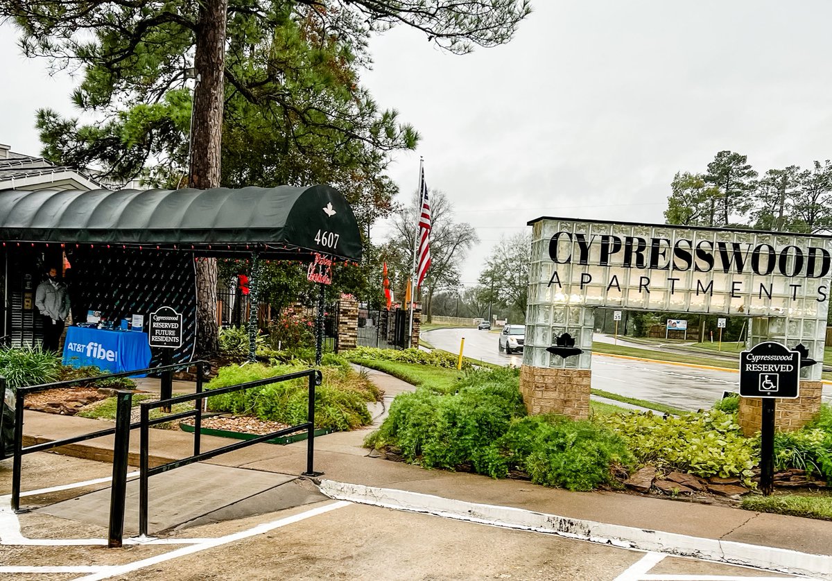 kirsten_peavey's tweet image. A little rain won’t stop us from educating the Cypresswood Residents about super fast, super affordable AT&amp;amp;T fiber internet! 💙🌐💨
#ACP #ACCpartnership #STXfiberflex 
@JRBenitezSTX @STXSpeedsetters