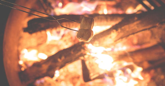 CameronTxEDC's tweet photo. S'more Holidays downtown Cameron, Texas https://t.co/W49ZnqZBVo Tuesday, December 20th 6pm to 8:30pm. https://t.co/uQnxPPAujd  
#ChristmasisComing
#ShoplocalshopCameron
#DiscoverCameron
#CameronTexas
#MakeYourMarkInCameron
#DowntownCameronTx https://t.co/O4mlblBe4X