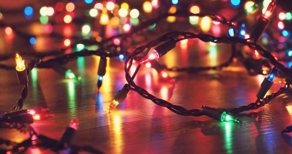 CameronTxEDC's tweet photo. S'more Holidays downtown Cameron, Texas https://t.co/W49ZnqZBVo Tuesday, December 20th 6pm to 8:30pm. https://t.co/uQnxPPAujd  
#ChristmasisComing
#ShoplocalshopCameron
#DiscoverCameron
#CameronTexas
#MakeYourMarkInCameron
#DowntownCameronTx https://t.co/O4mlblBe4X