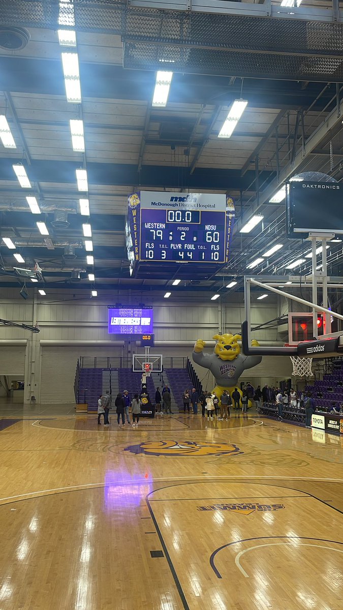 Benjenkins67's tweet photo. 1-0 in @thesummitleague play! #LeathernecksWin https://t.co/UkFb3CmHLj