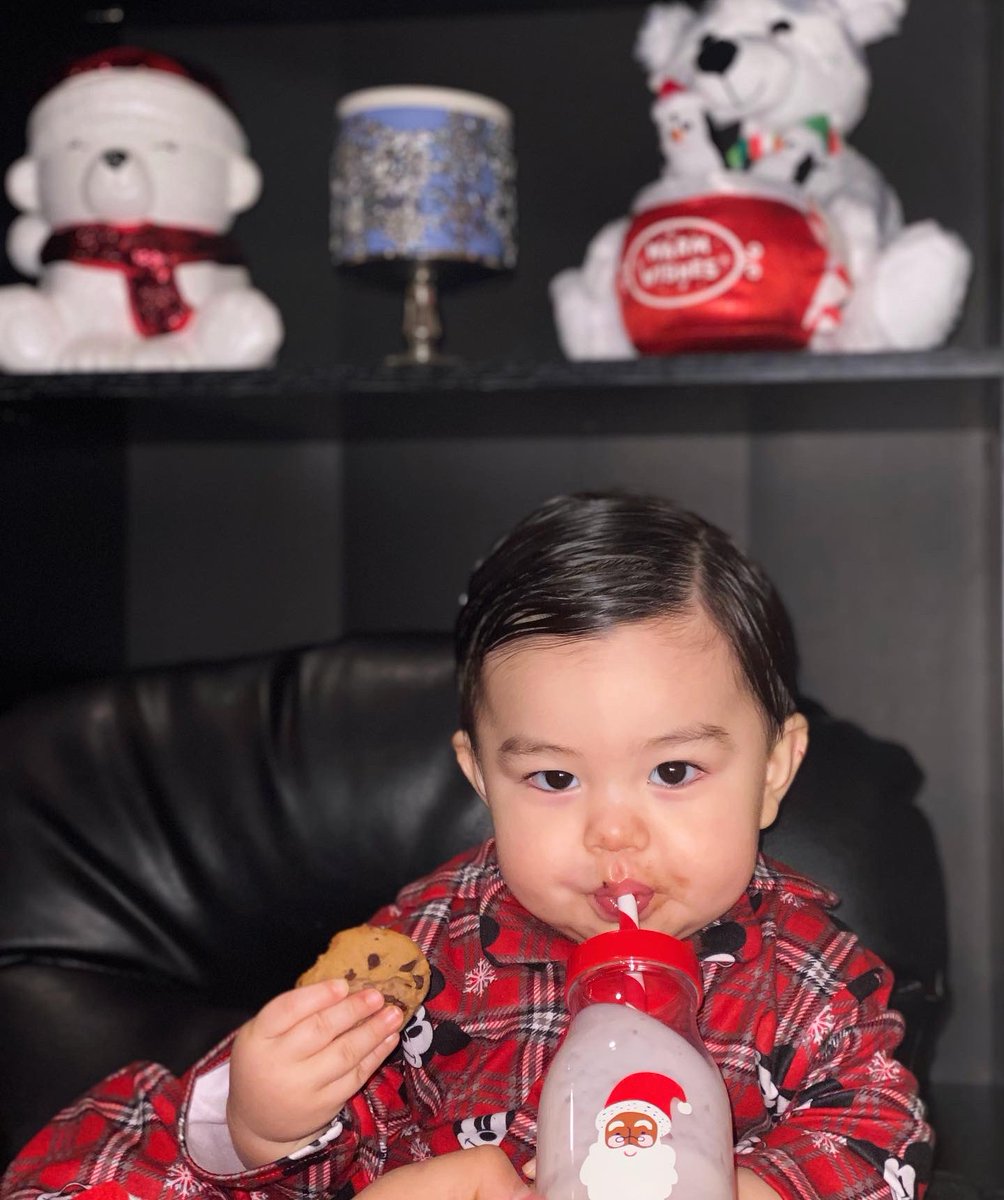 maribel010600's tweet photo. Dear Santa….. I can explain! 🍪🥛 #HappyHolidays #mibaby https://t.co/wdmXT5WIVL