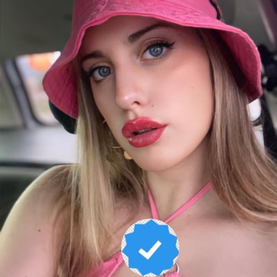 originalwanda1's tweet photo. #NewProfilePic https://t.co/d86ADNPqfa