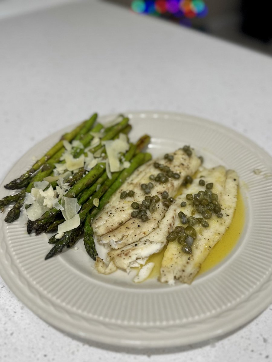 DarrenJDavisGCS's tweet photo. Never gets old Monday’s dinner caught on the weekend @evergladesnps #10000islands #Seatrout this week Lost count on the #Snook caught #catchandrelease #Redfish & #MangroveSnapper #backwaterfishing #swfl #gulftotable @carolina_skiff @minnkotamotors @gcsaa @manggear @Columbia1938 https://t.co/1bryeEVNaH