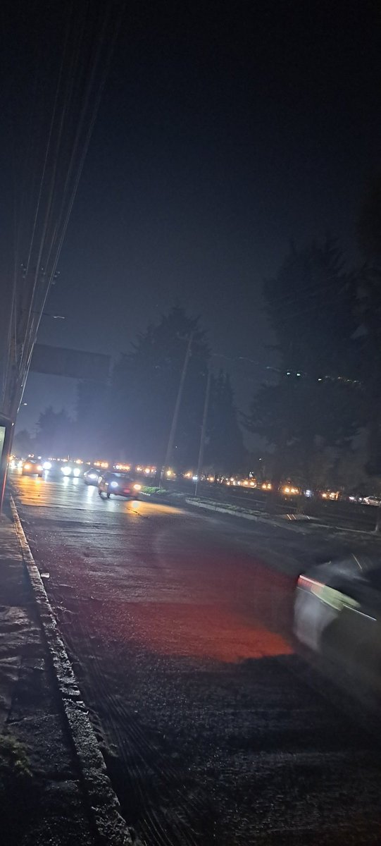 naty_tim's tweet photo. Tollocan a la altura de Col. Reforma sin alumbrado público ni vigilancia, actualmente punto de referencia en asaltos ¡EXIJIMOS VIGILANCIA! @Anaamunizneyra @Edomex @SanMateoAGob @alfredodelmazo @MexiquenseTV @AMXNoticias #SanMateoAtenco #robos #elgobiernonohacenada https://t.co/HfbbP3GZQ1