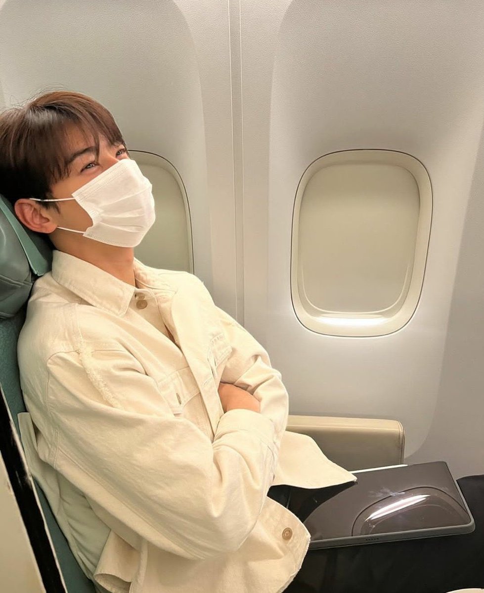 hourly eunwoo tweet media